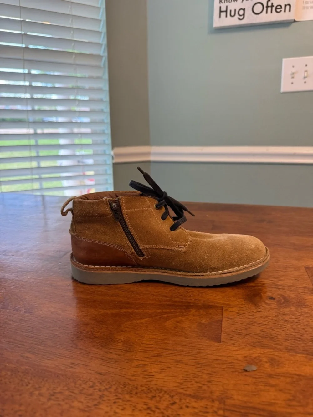 Florsheim Kids Navigator Jr. Chukka Boots Mocha Suede Boys Size 5